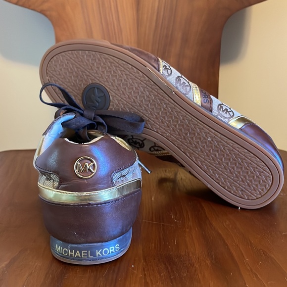 Michael Kors canvas shoes - Picture 6 of 8